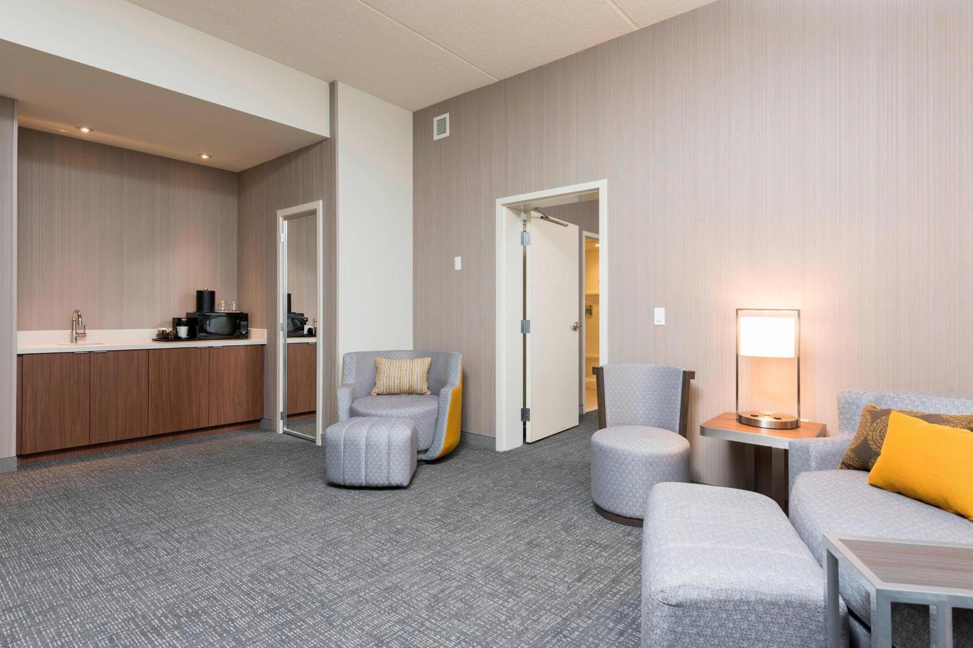 Courtyard By Marriott Mt. Pleasant At Central Michigan University Mount Pleasant Esterno foto