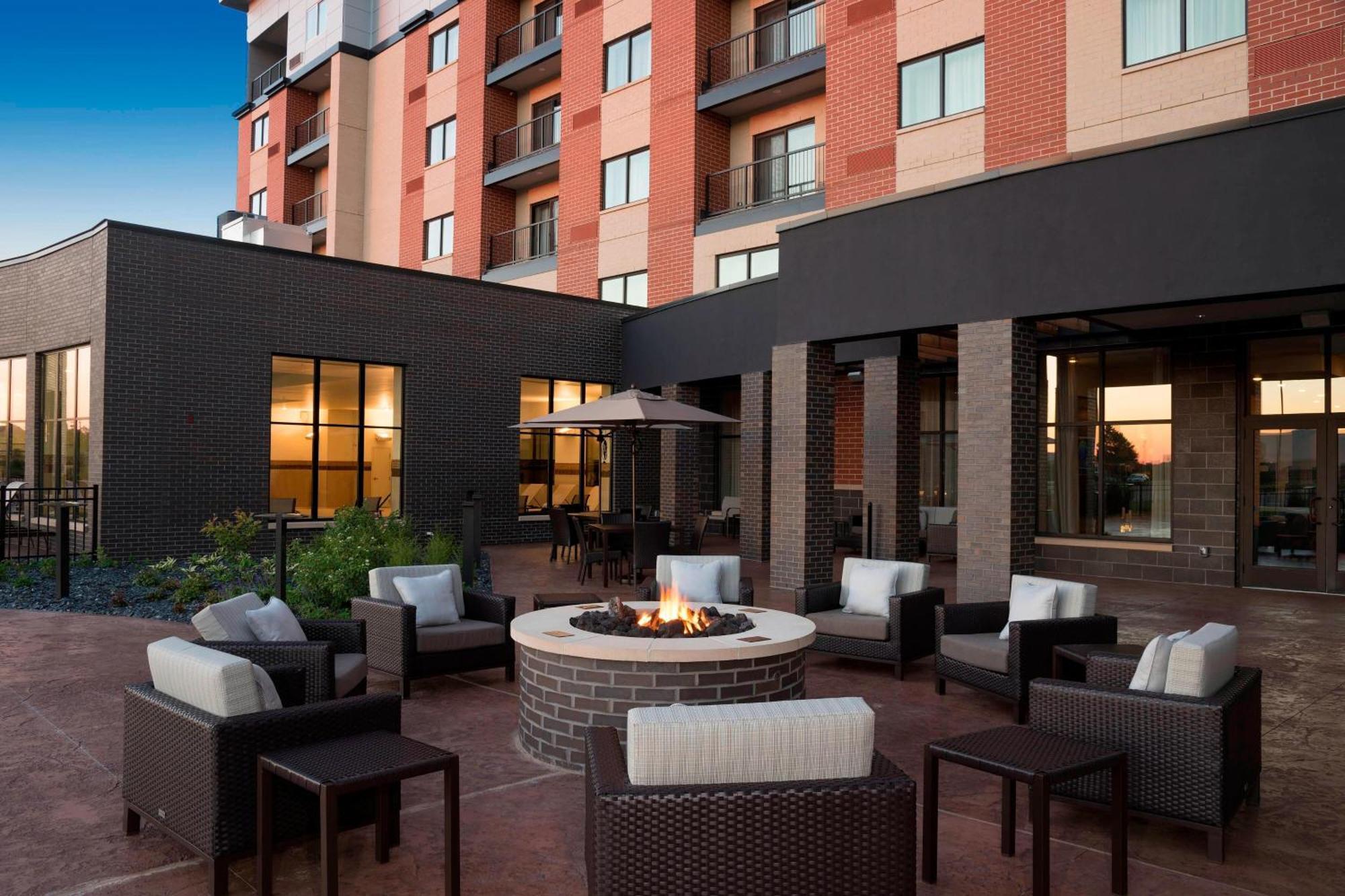 Courtyard By Marriott Mt. Pleasant At Central Michigan University Mount Pleasant Esterno foto