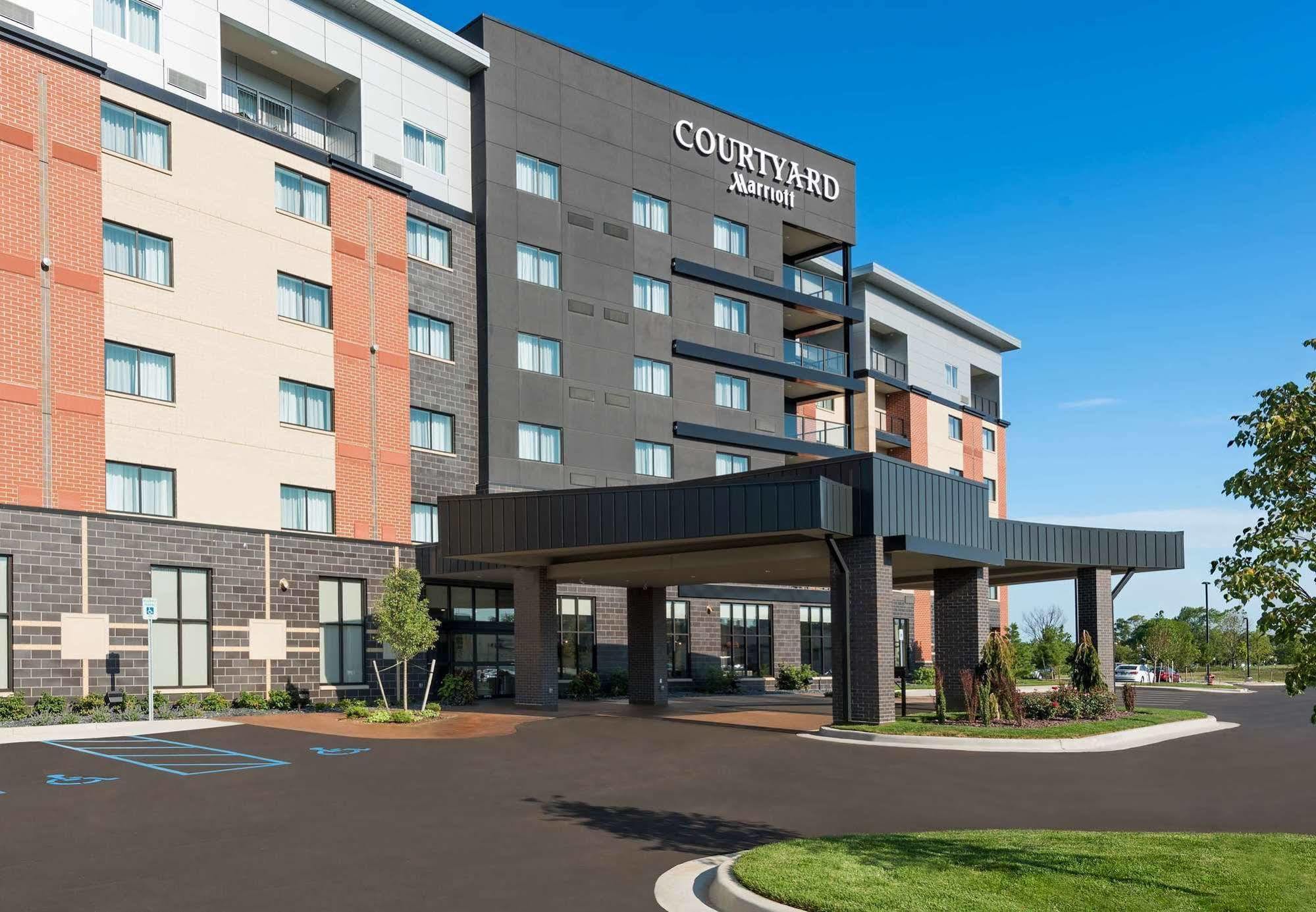 Courtyard By Marriott Mt. Pleasant At Central Michigan University Mount Pleasant Esterno foto