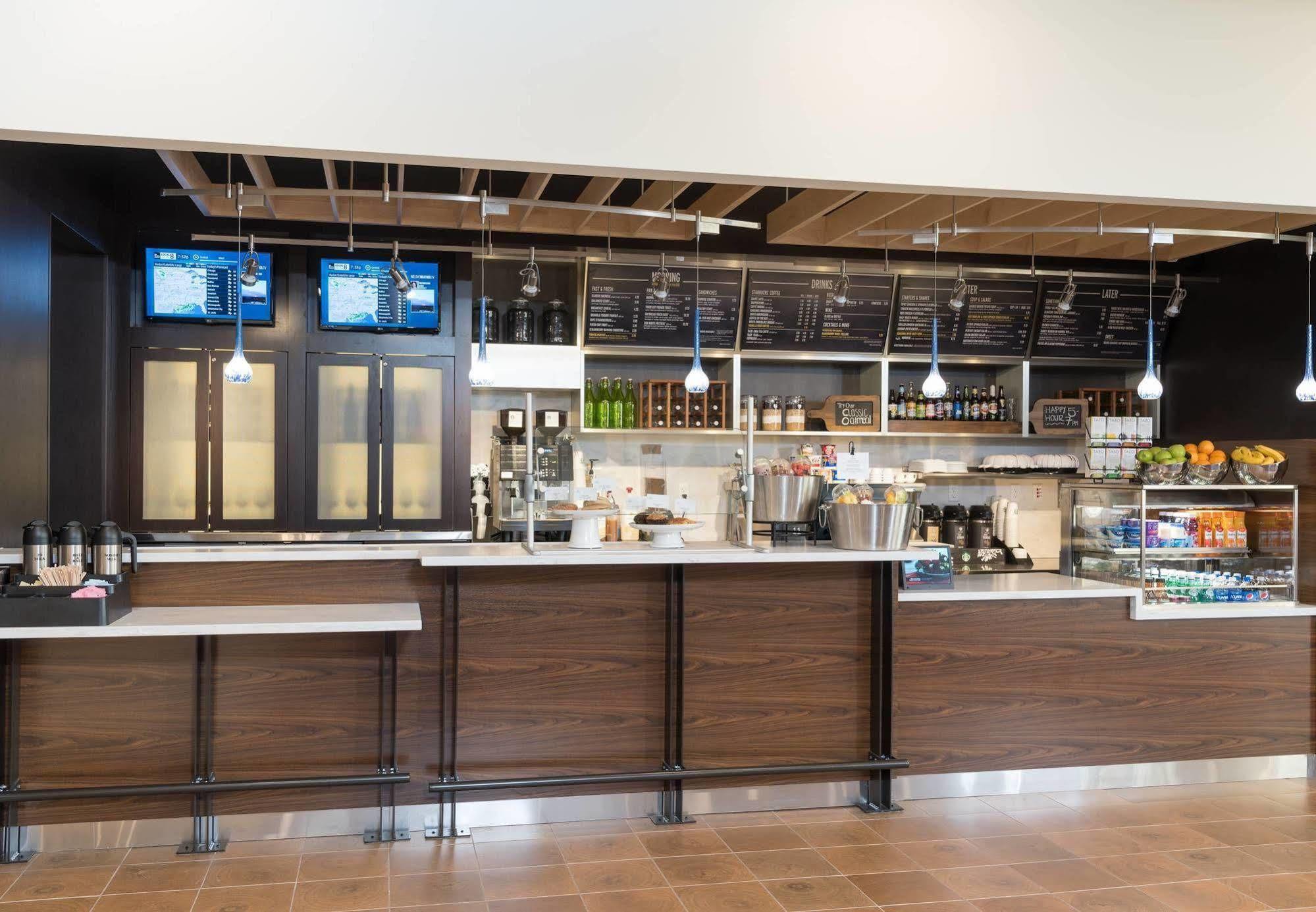Courtyard By Marriott Mt. Pleasant At Central Michigan University Mount Pleasant Esterno foto